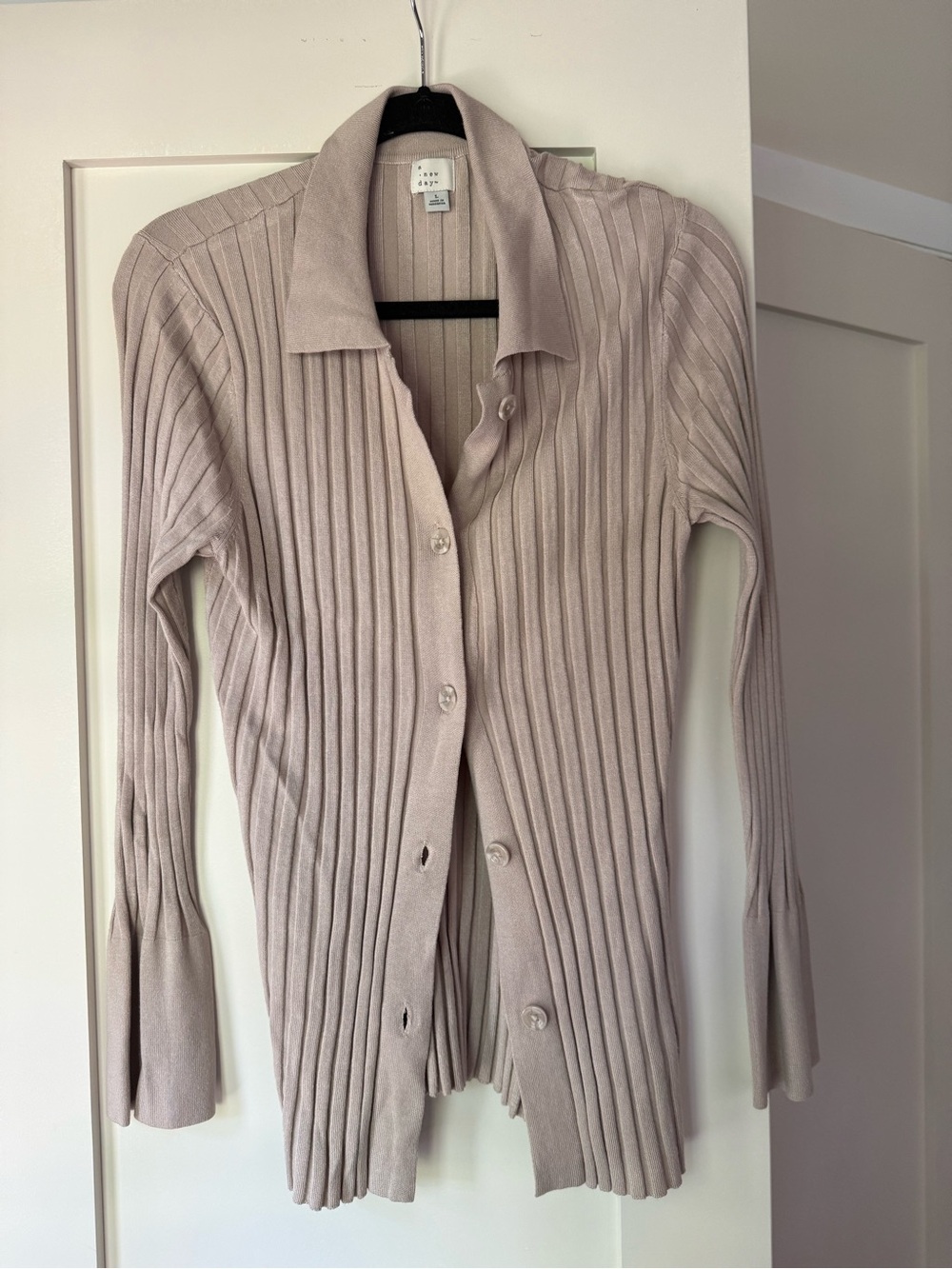 Ribbed Button-Front Long Sleeve Sweater - Light Taupe